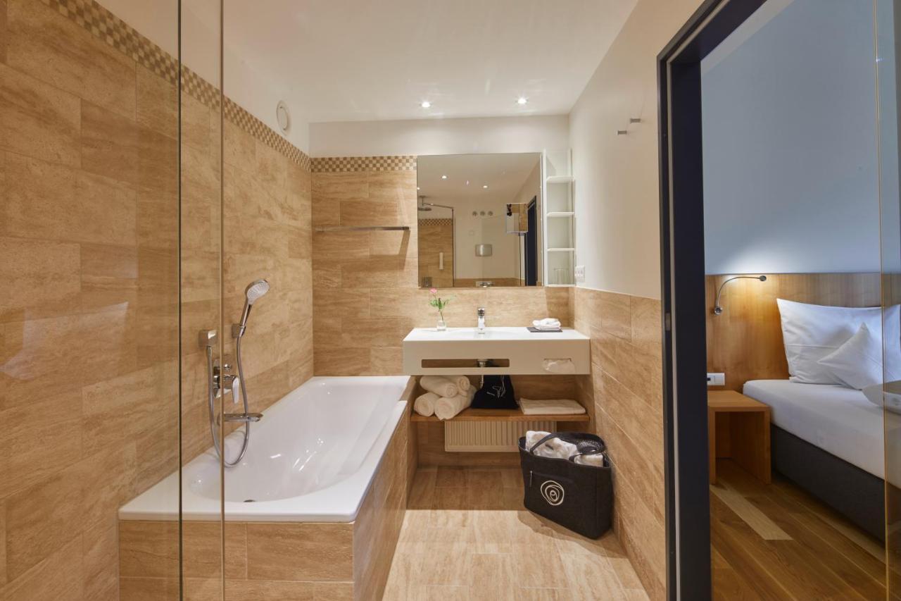 Elzland Hotel Pfauen Wellness & Spa Elzach Exterior photo