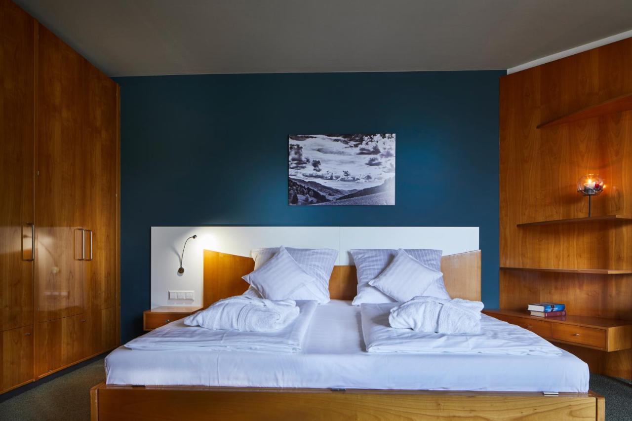 Elzland Hotel Pfauen Wellness & Spa Elzach Exterior photo